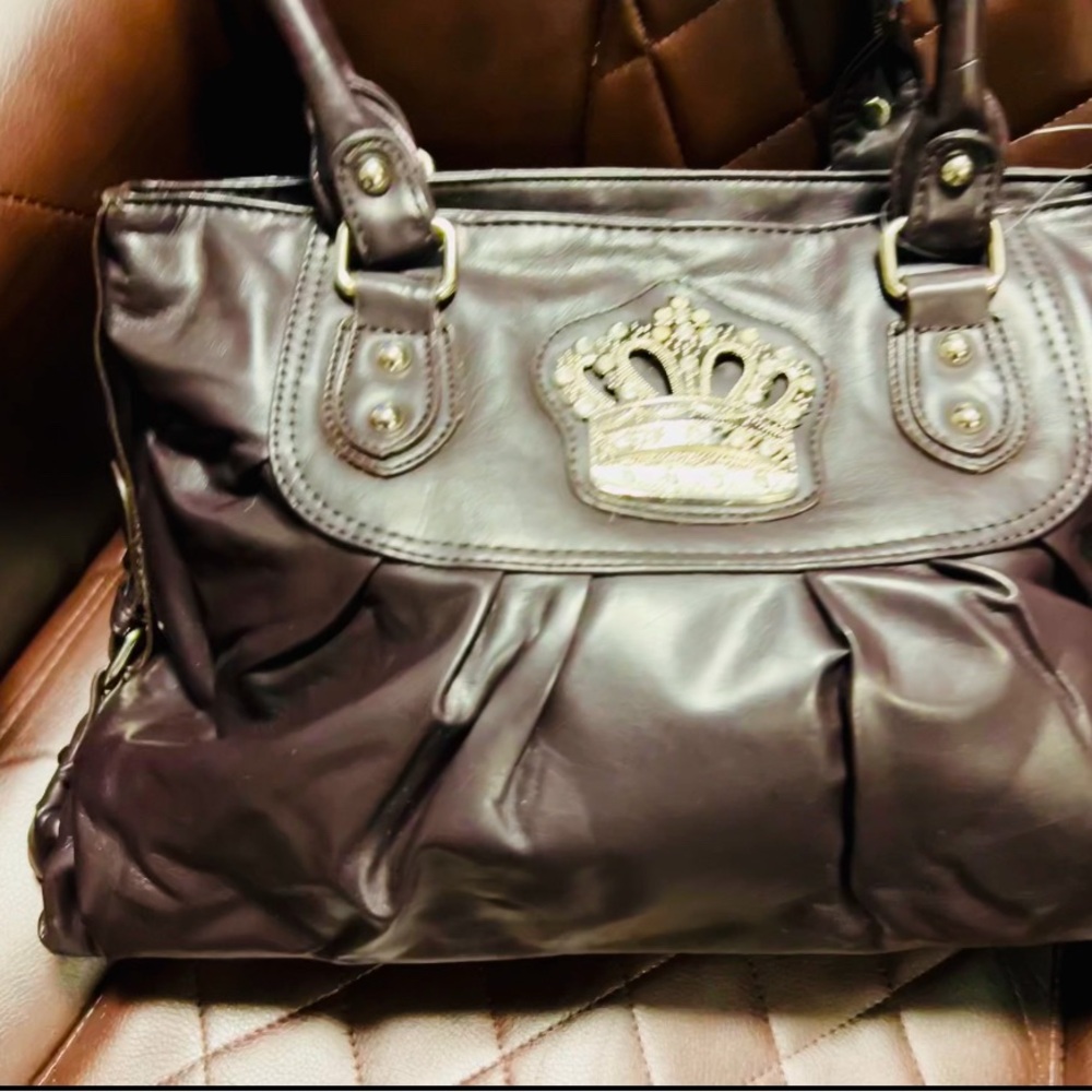 BIG SALE!!! NWT 2 Set Women's Shoulder Bag with Crown Detail & Wallet to Match